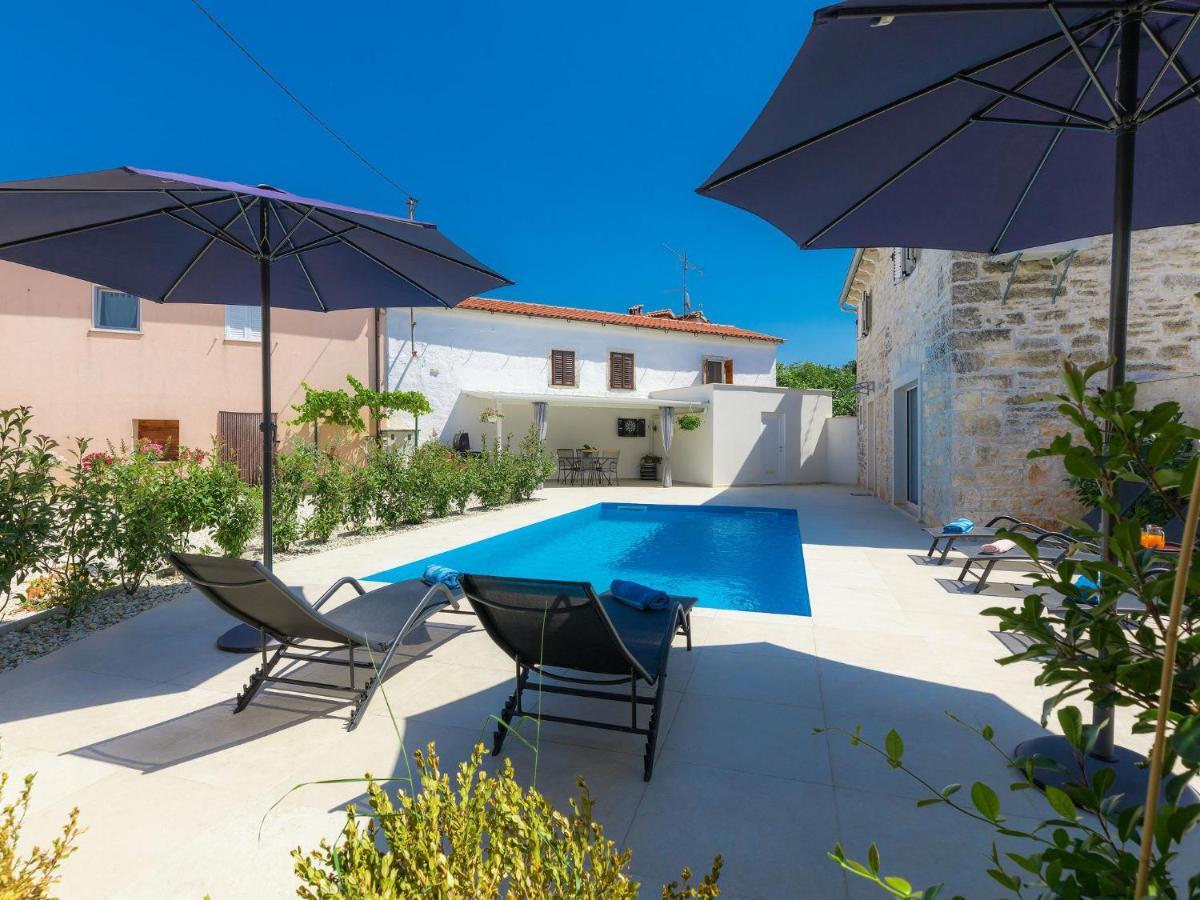 Holiday Home Villa Karmen Sveti Petar u Sumi Exterior foto